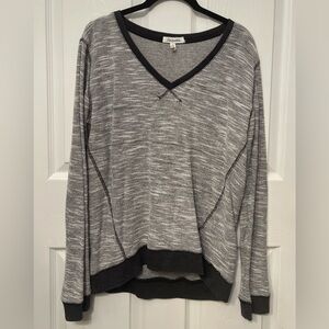Aeropostale Heather Gray Long Sleeve Loose Fit V Neck Top